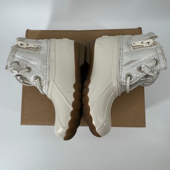 Sperry Saltwater Duck Boots Ivory Girls Size 7M Metallic Silver Lace Up Zip - Picture 4 of 9